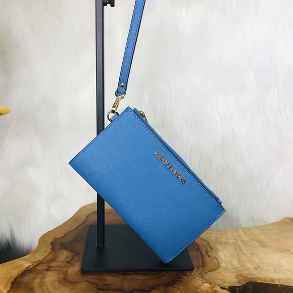 Michael Kors Jet Set Travel Double Zip Wristlet - Picture 7 of 8